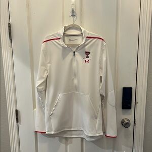 EUC Men's Under Armour Texas Tech pullover